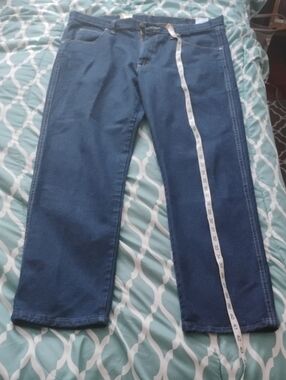 Wrangler Men's Relaxed Fit Jeans in Blue Denim